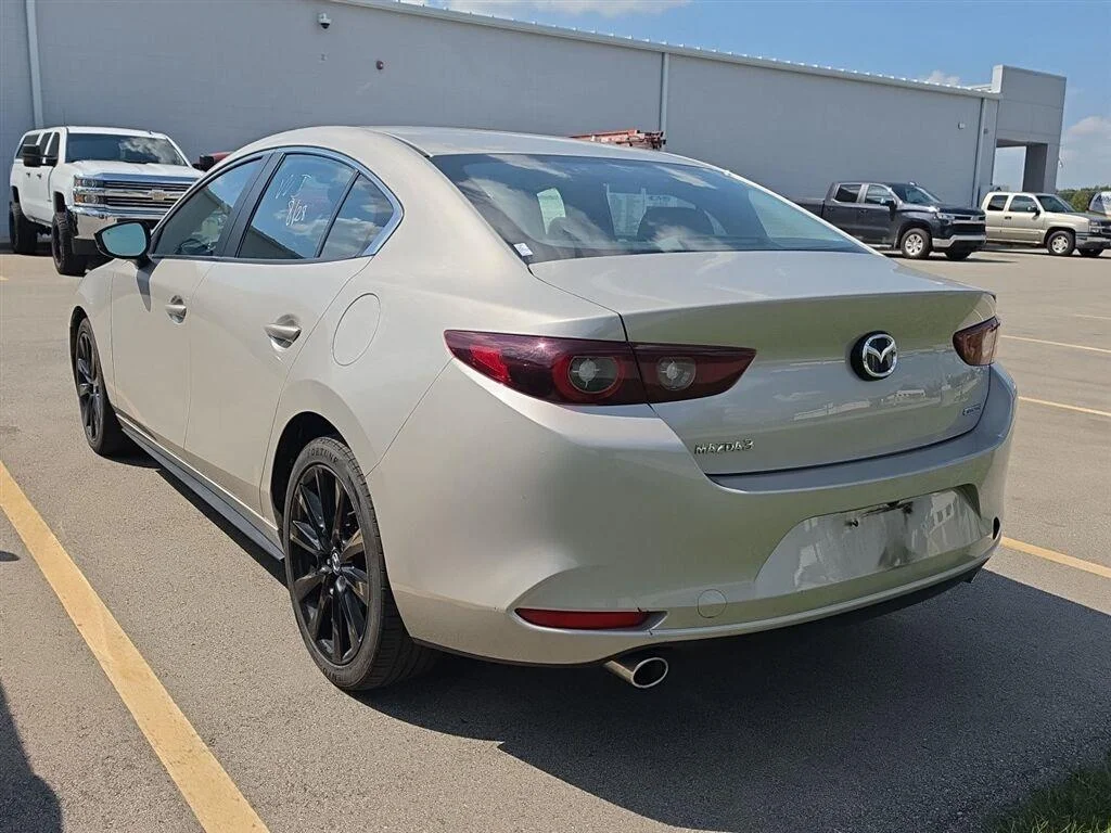 Used 2024 Platinum Quartz Metallic Mazda 2.5 S Select Sport image 4