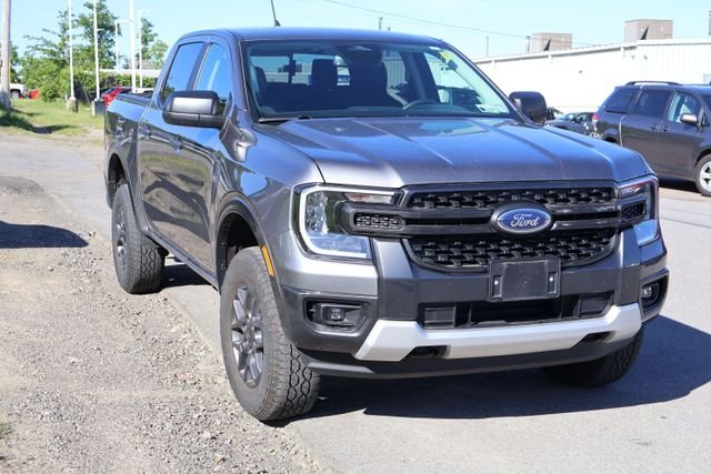 Used 2024 Gray Ford XLT image 3