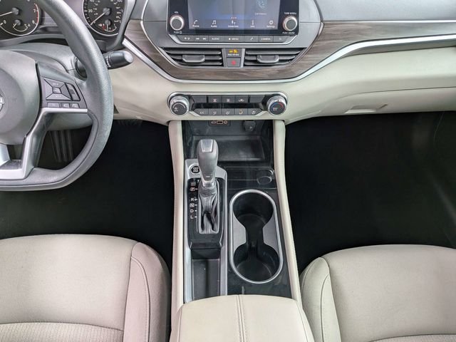 Used 2023 White Nissan 2.5 SV image 15