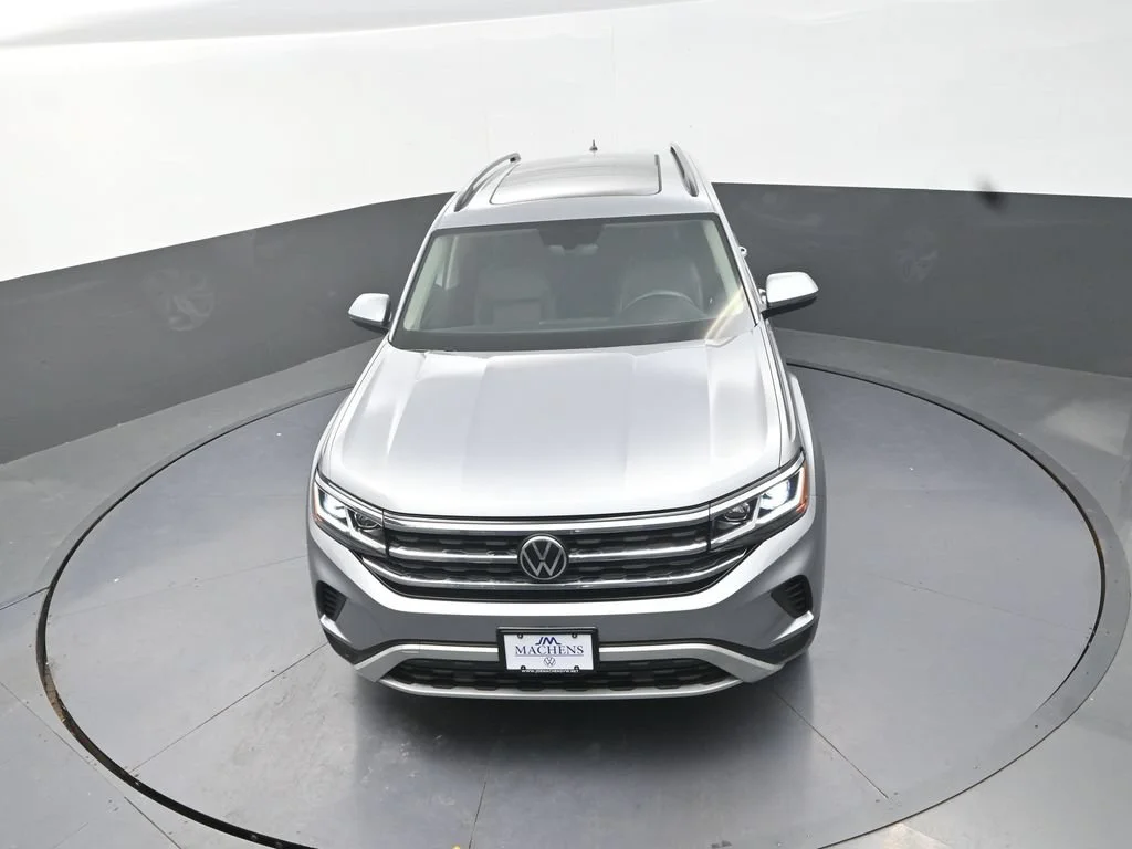 Used 2023 Silver Volkswagen 2.0T SE w/Technology image 14