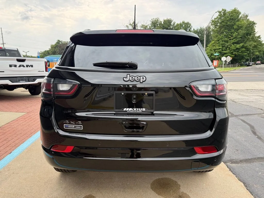 Used 2024 Black Jeep Limited image 4