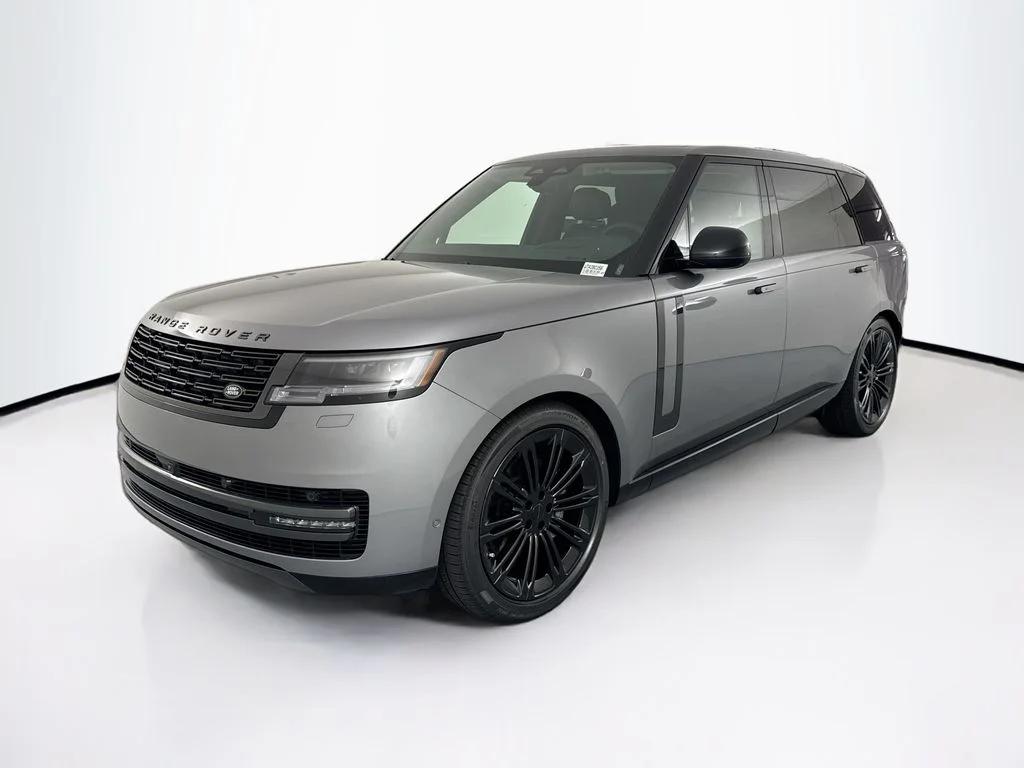 New 2026 Eiger Grey Land Rover SE image 1