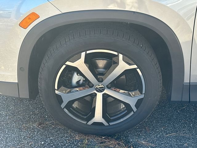 New 2026 Silver Volkswagen 2.0T SE image 11
