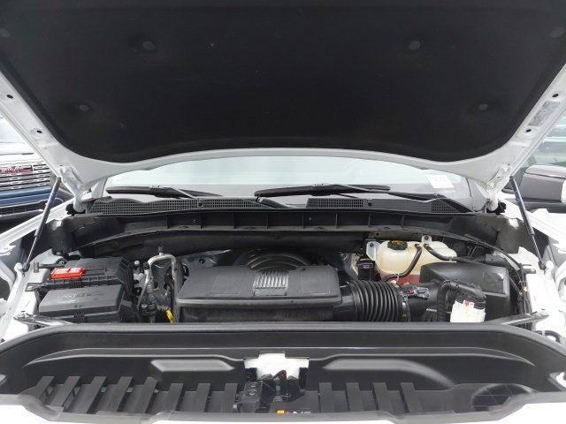 Used 2024 Summit White GMC Elevation image 31