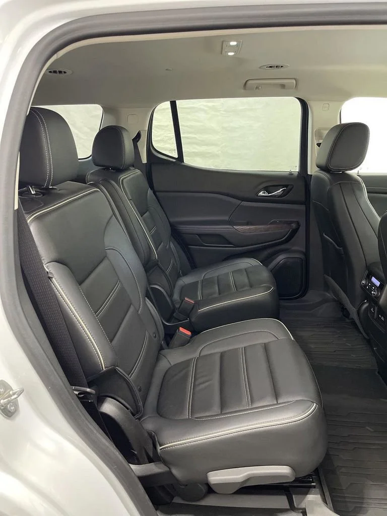 2023 GMC Acadia Denali - Photo 10