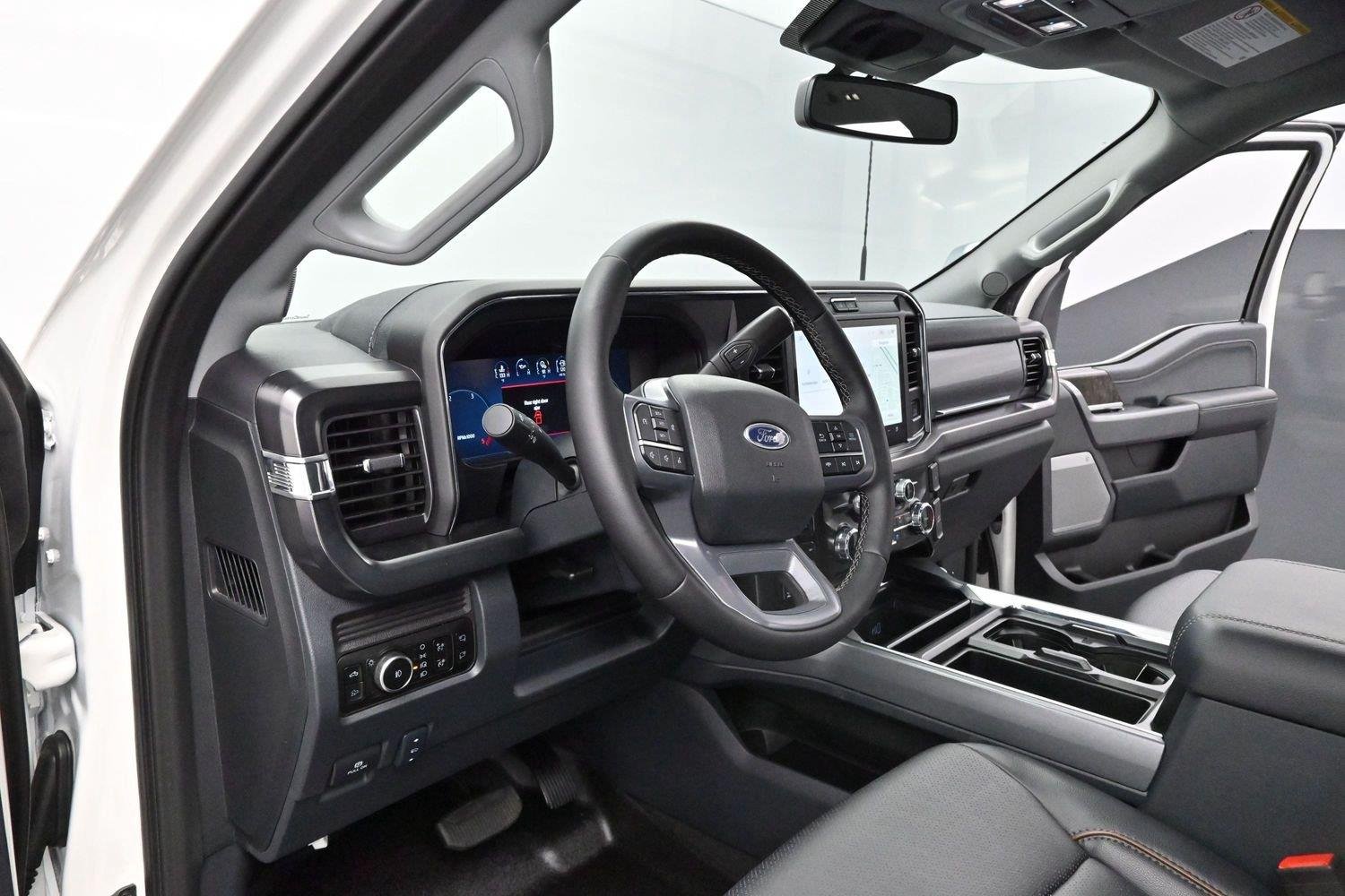 Used 2025 White Ford XL image 13