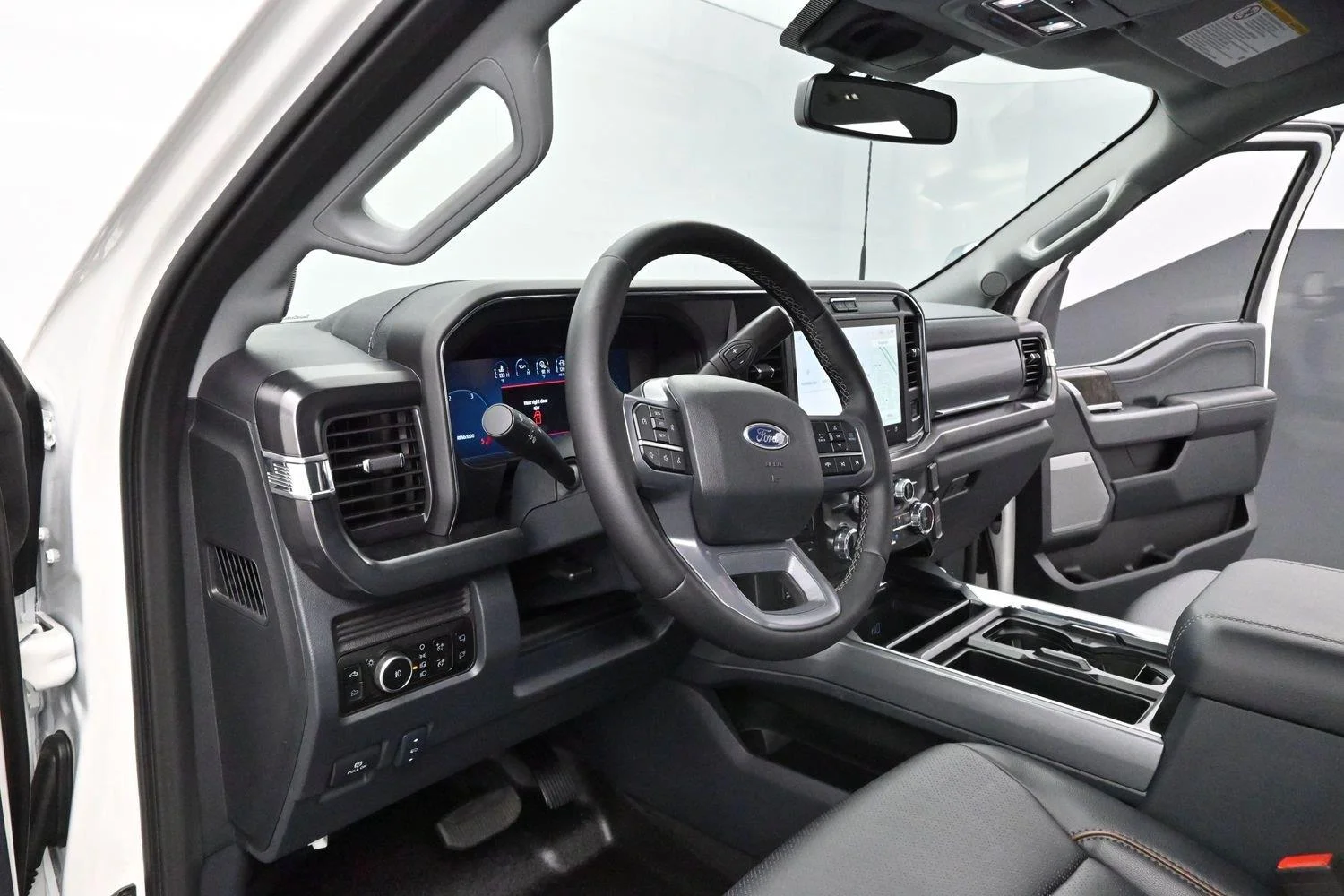 Used 2025 White Ford XL image 13
