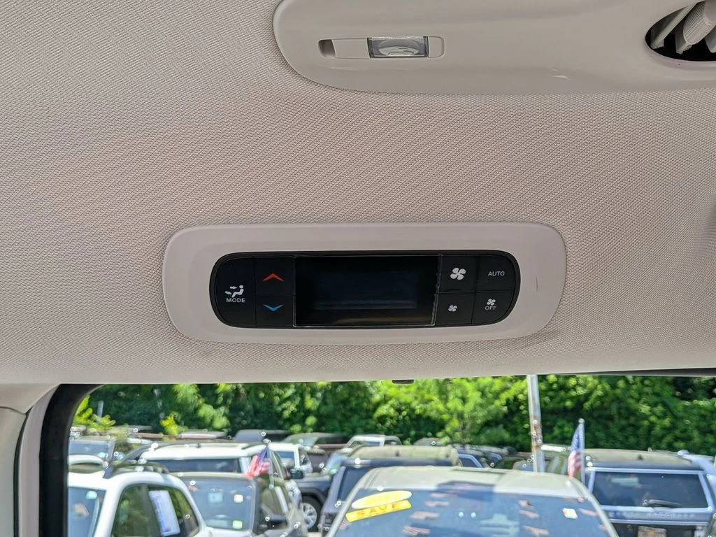 Used 2023 White Chrysler Touring L image 23
