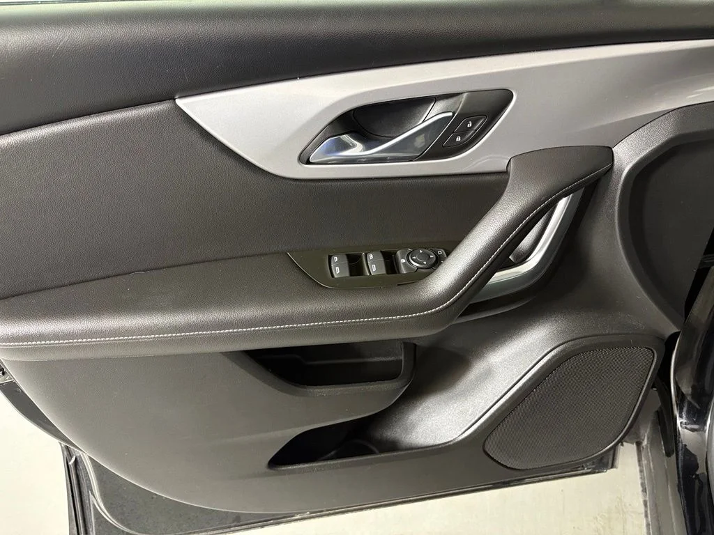 Used 2025 Black Chevrolet LT image 11