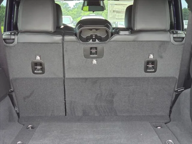 New 2026 Reign Exterior Paint Jeep Rubicon image 6