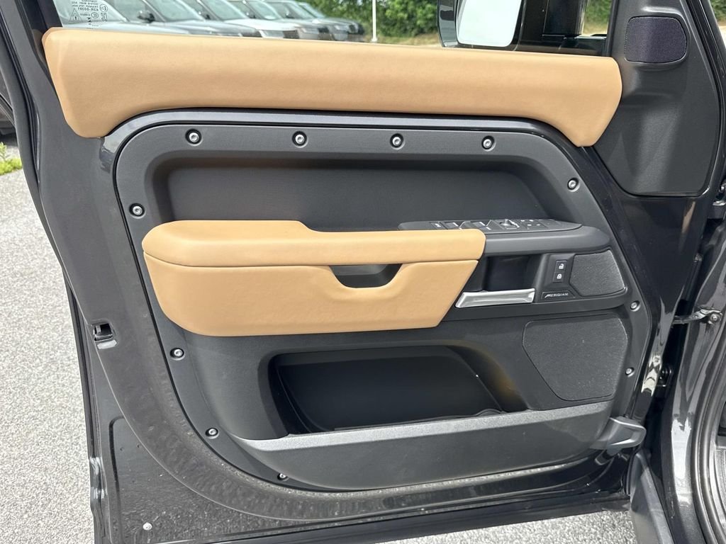 New 2026 Gray Land Rover S image 19