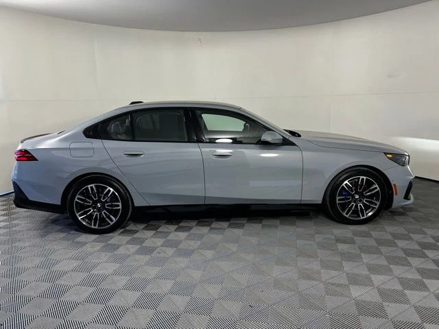 2026 BMW 5 Series 530i - Photo 8