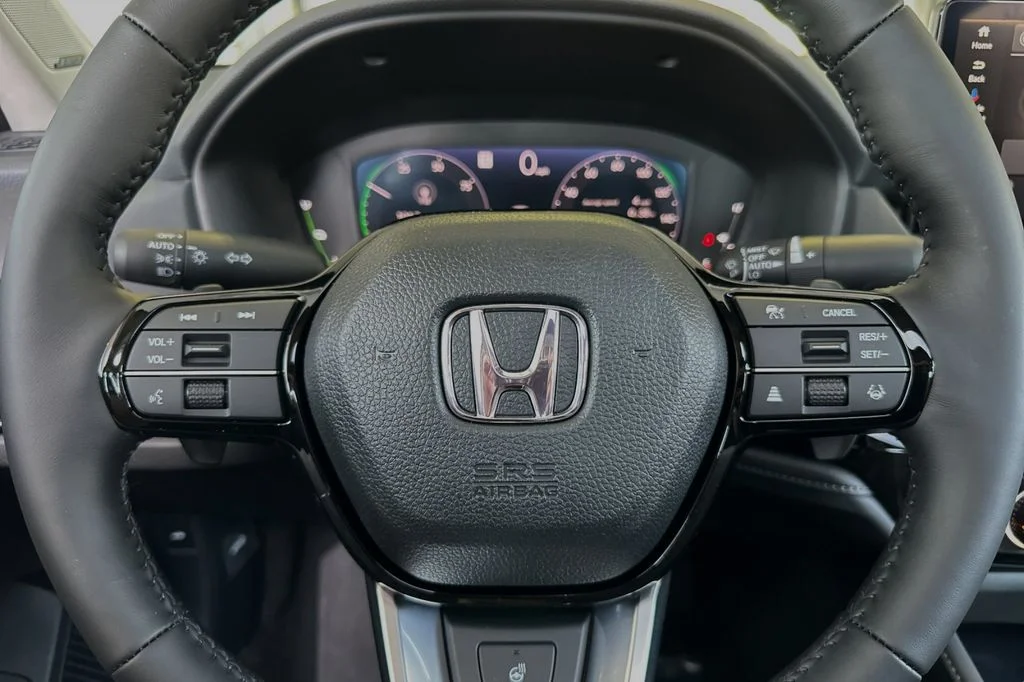 Used 2025  Honda Touring image 22