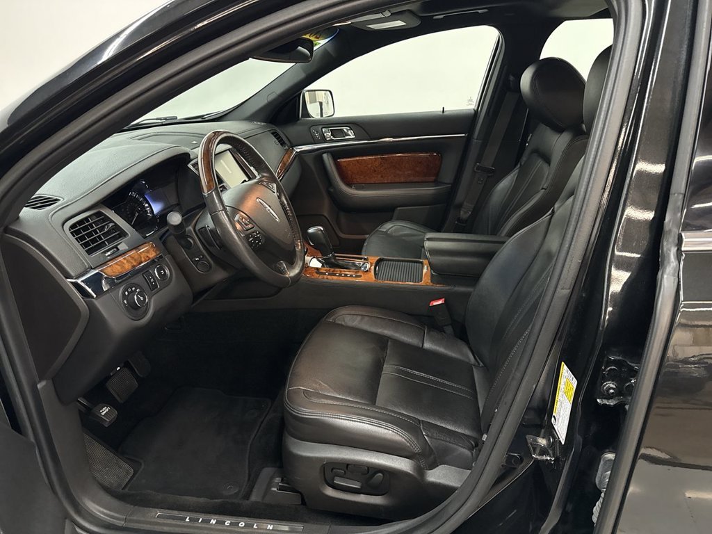 Used 2015 Tuxedo Black Lincoln Base image 11