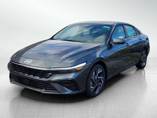 2025 Hyundai Elantra Limited - Photo 10