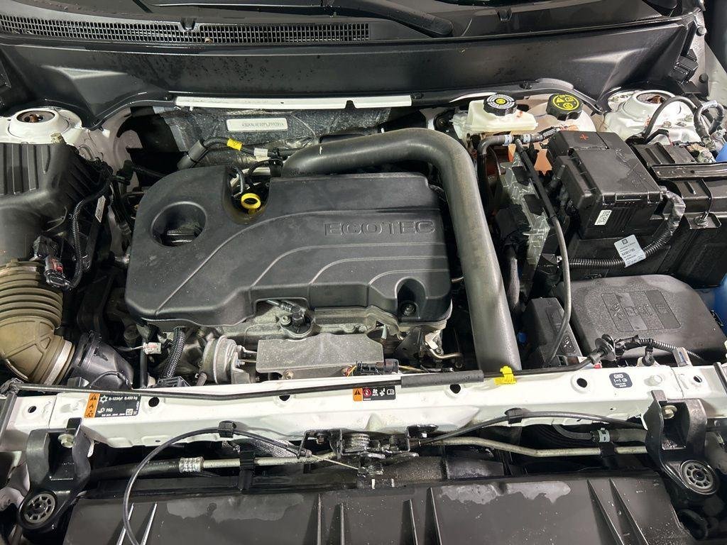 Used 2023 Summit White GMC Denali image 15