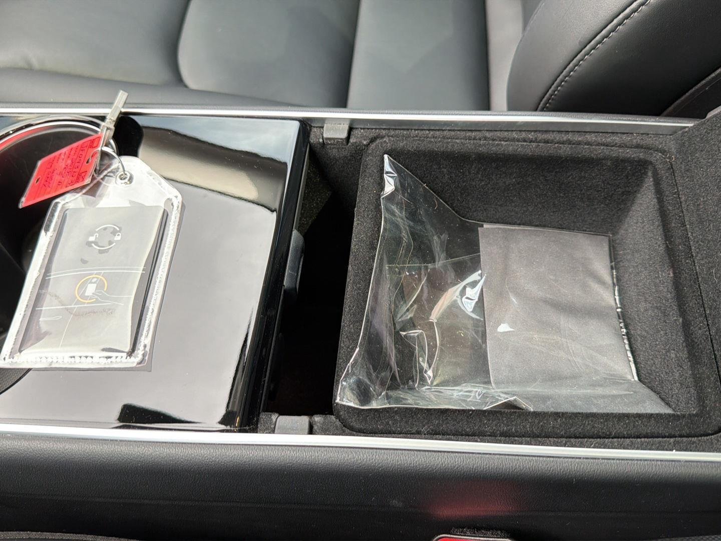 Used 2018  Tesla Long Range Battery image 32