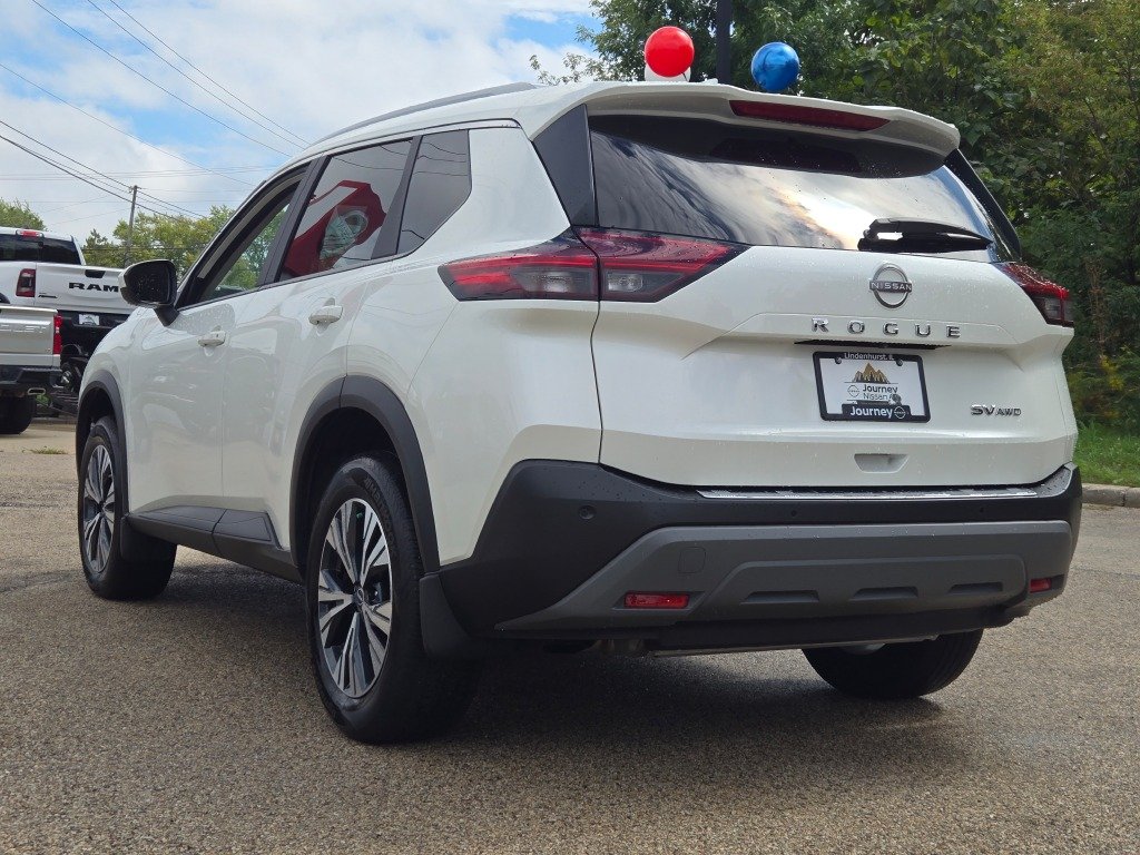 Used 2023 White Nissan SV image 16