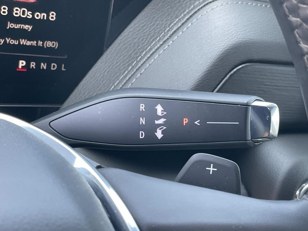 2025 GMC Yukon Denali - Photo 18