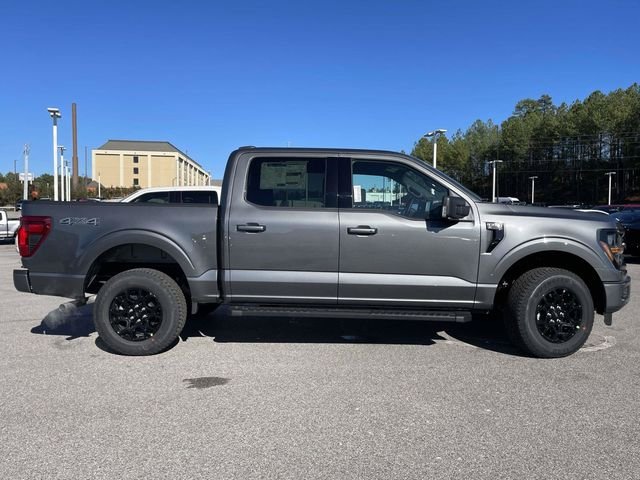 New 2026 Carbonized Gray Metallic Ford XLT image 2
