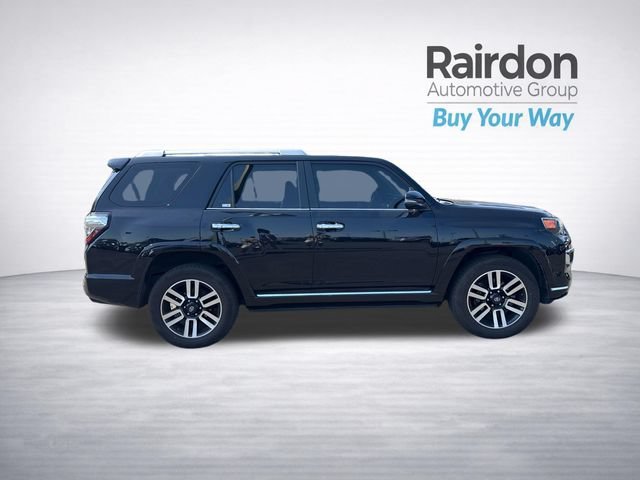 Used 2017 Midnight Black Metallic Toyota SR5 image 8