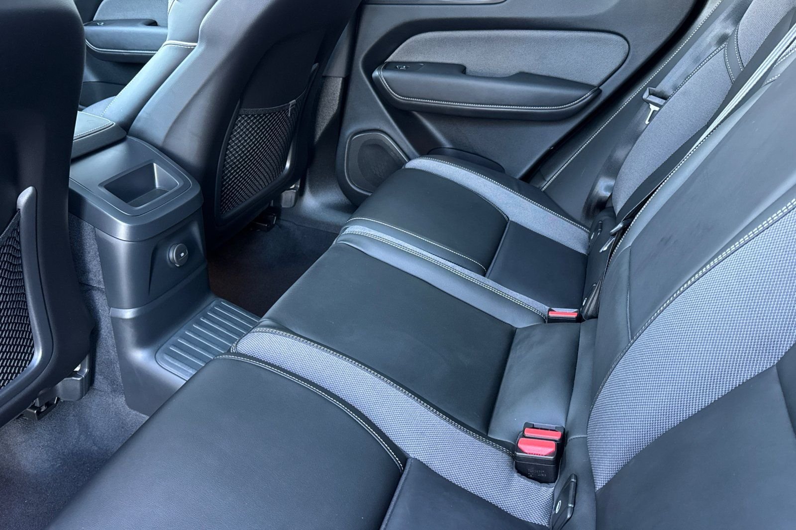 Used 2024 White Volvo Ultimate image 12