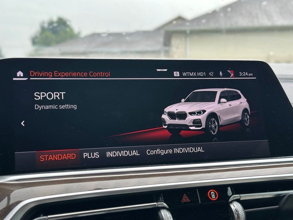 Used 2019 Mineral White Metallic BMW xDrive40i image 39