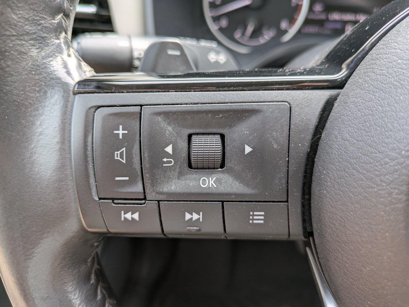 Used 2021 Caspian Blue Metallic Nissan SV image 25
