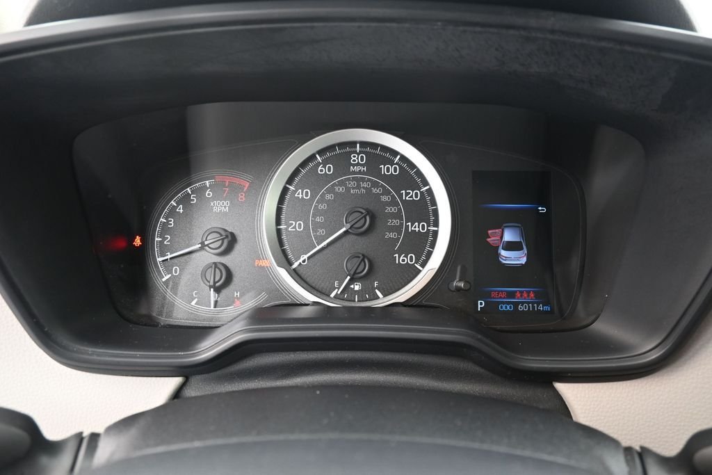 Used 2022 White Toyota LE image 10