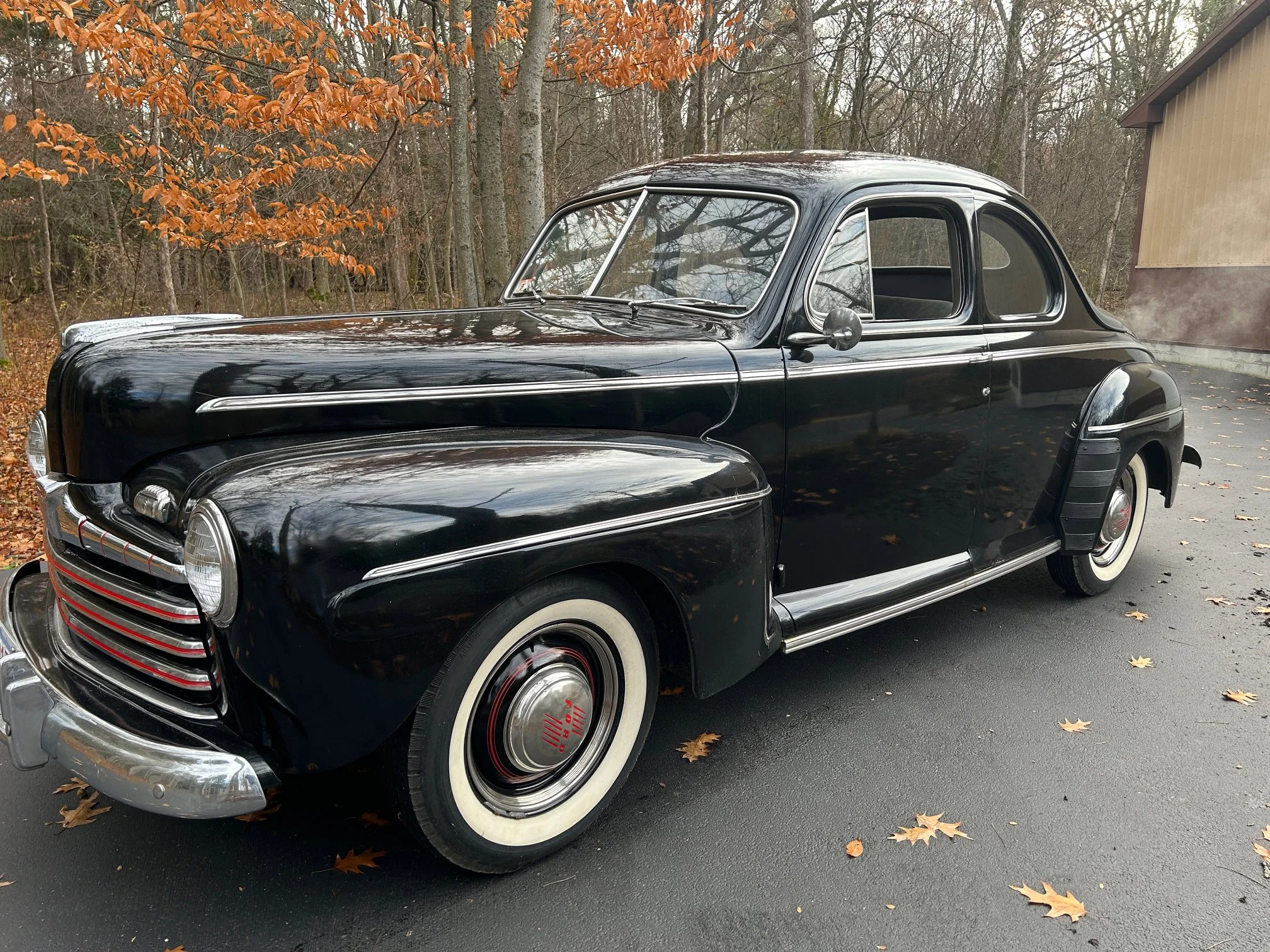Used 1946 Black Ford  image 1