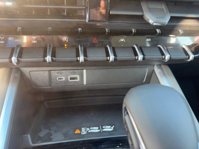 2026 Chevrolet Colorado ZR2 - Photo 26