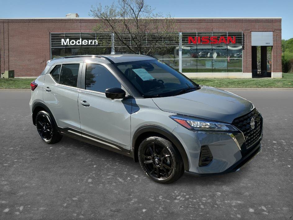 Used 2024 Boulder Gray Pearl Nissan SR image 5