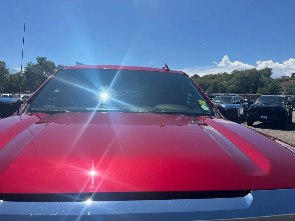 Used 2020 Quartz GMC SLT image 13