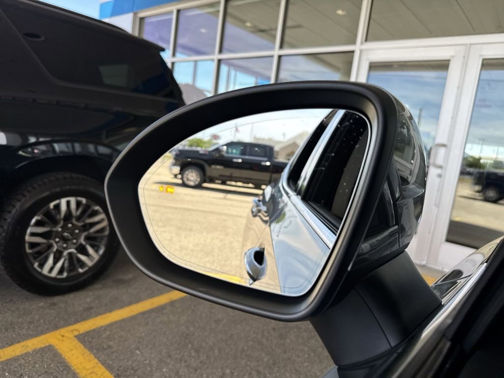 Certified Used 2025 Moonstone Gray Metallic Buick Avenir image 9