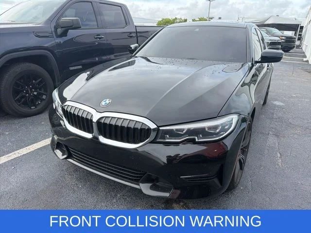 Used 2022 Black BMW 330i image 3