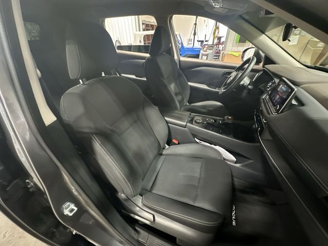 Used 2023 Gray Nissan S image 32