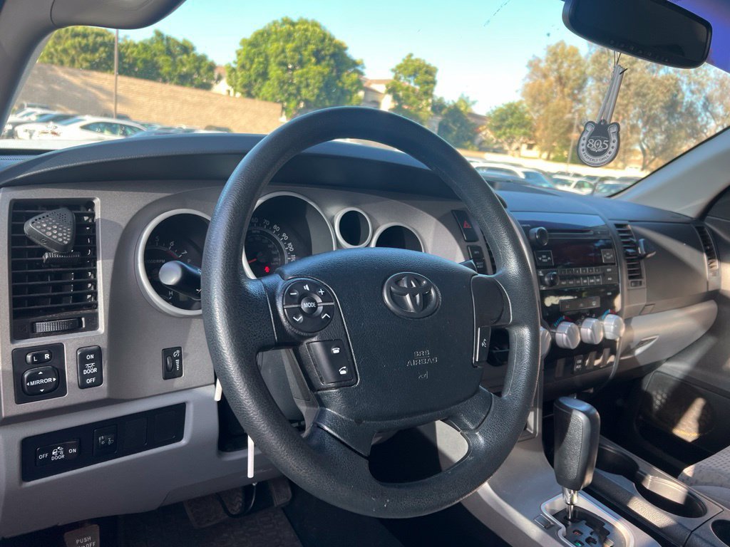 Used 2013 Super White Toyota Grade image 12