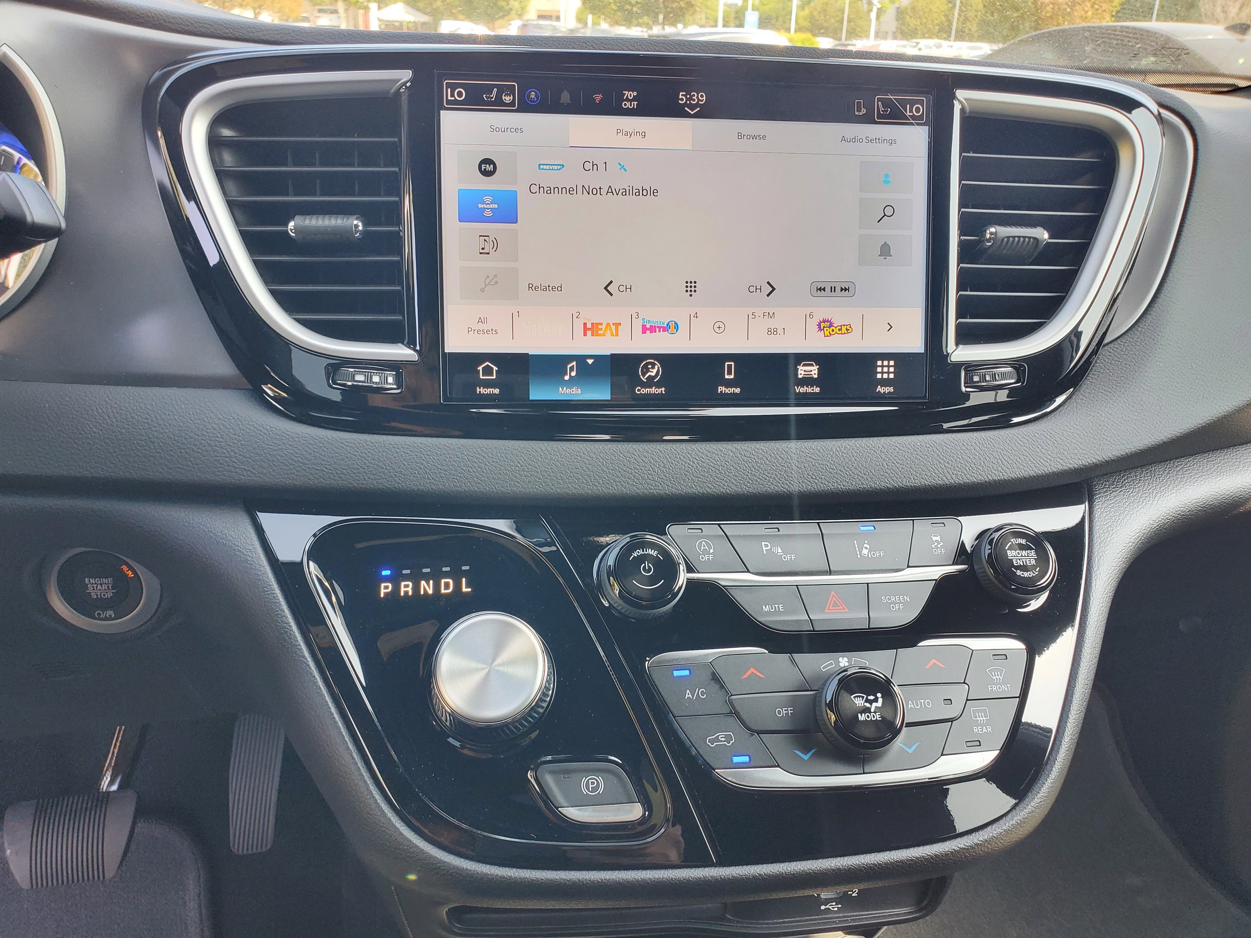 2026 Chrysler Voyager LX - Photo 19