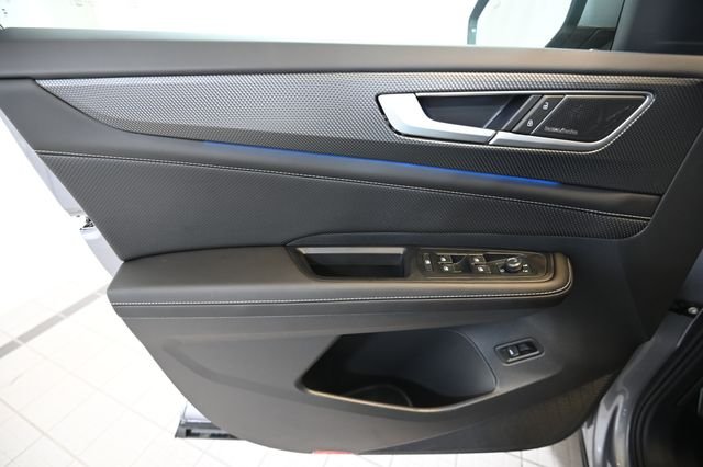 New 2026 Silver Volkswagen 2.0T SEL Premium R-Line image 23