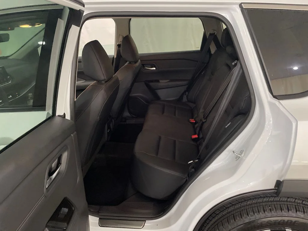 New 2026 Everest White Pearl TriCoat Nissan Dark Armor™ image 29