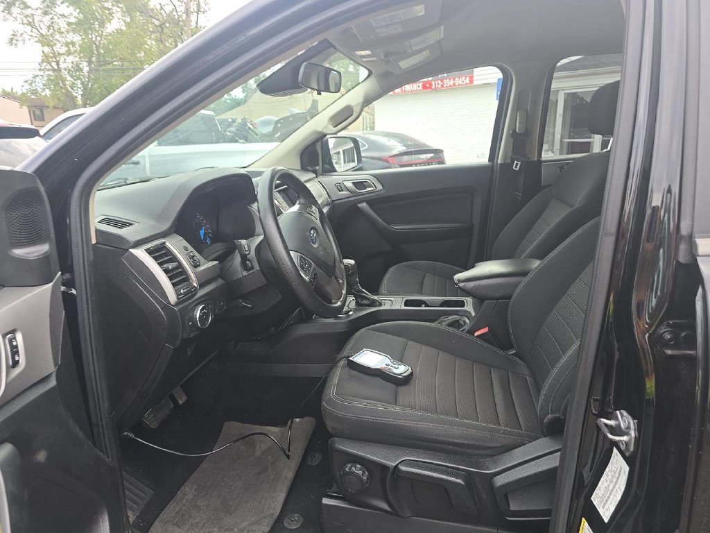 Used 2019 Black Ford XLT image 5