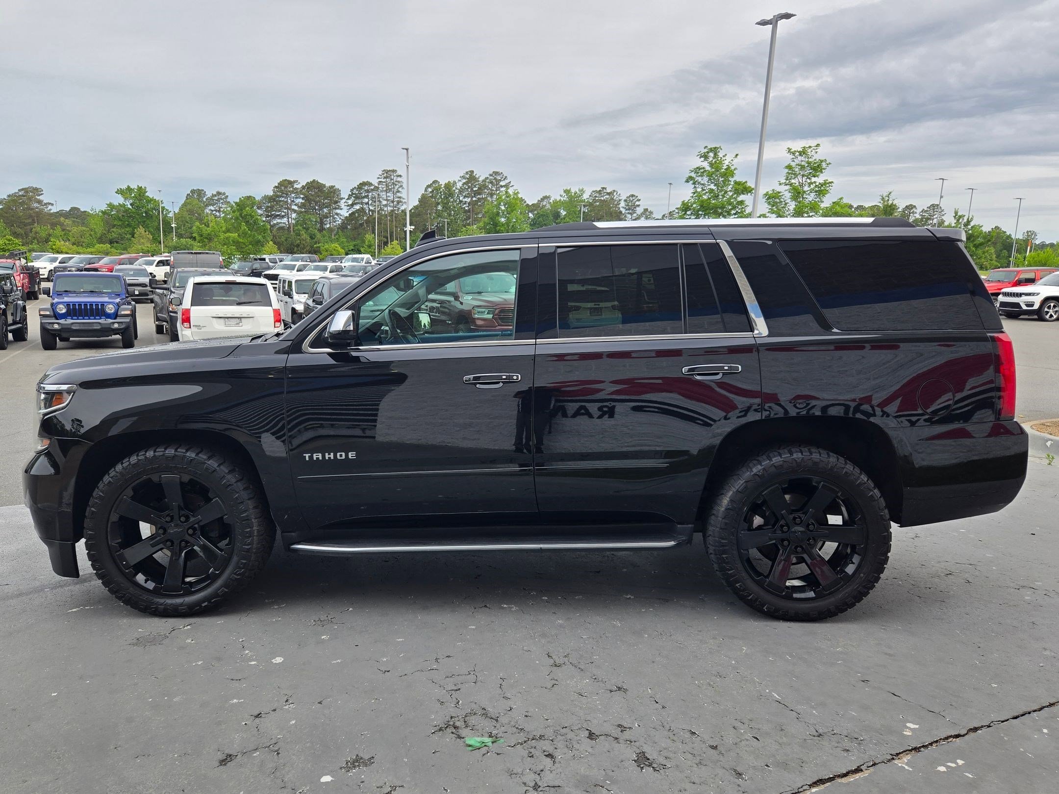 Used 2019 Black Chevrolet Premier image 4