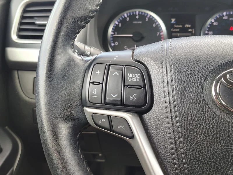 Used 2017 Gray Toyota LE Plus image 12