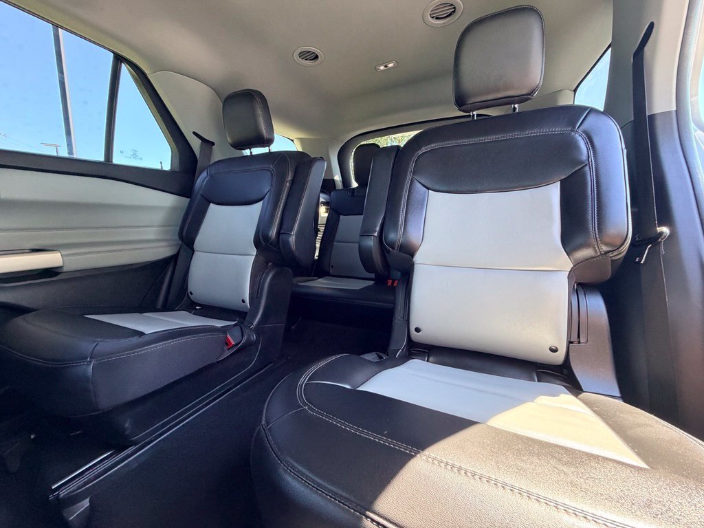 Used 2023 Silver Ford XLT image 17