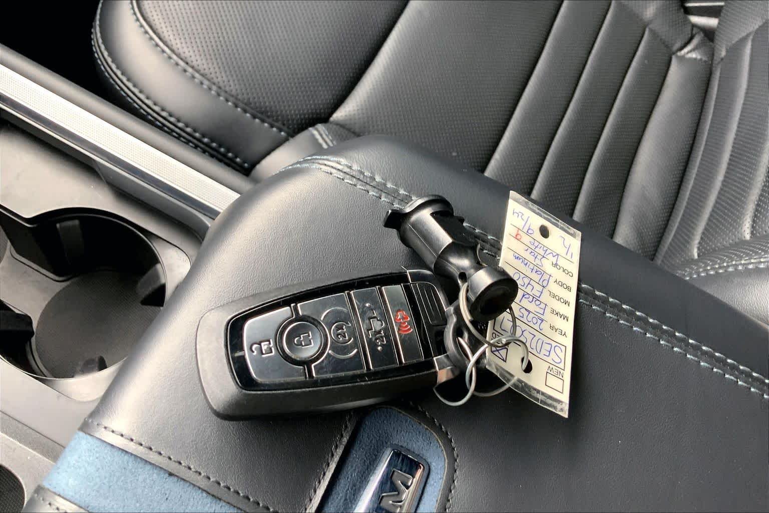 Used 2025 Star White Ford Platinum image 15