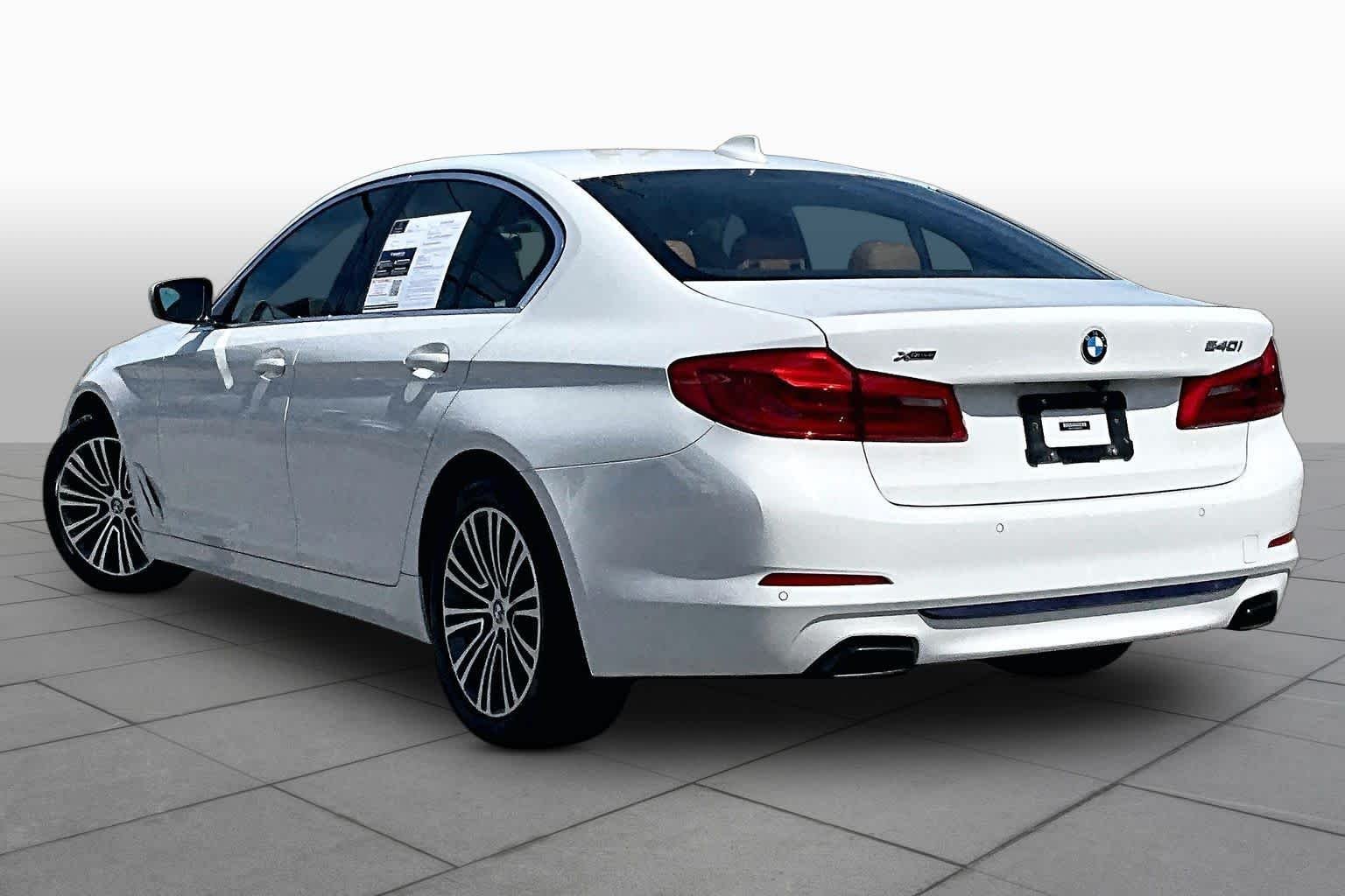 Used 2019 Alpine White BMW 540i xDrive image 12