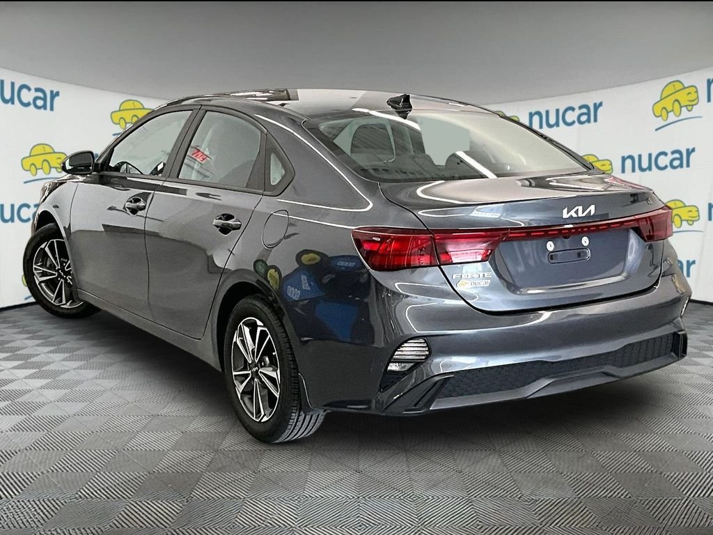 Used 2023 Gravity Gray Kia LXS image 4