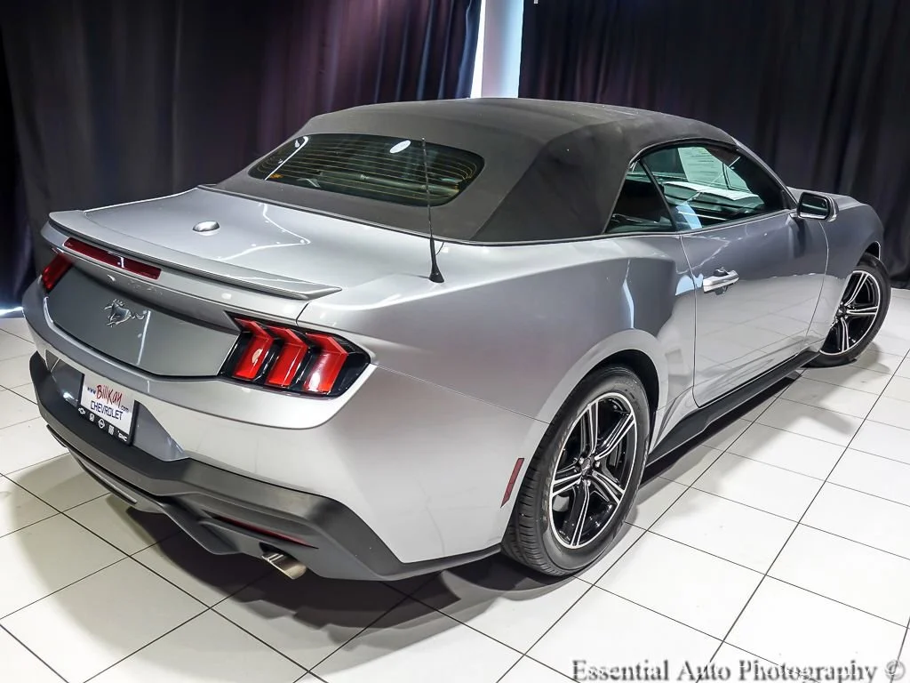 Used 2025 Silver Ford EcoBoost Premium Convertible image 10