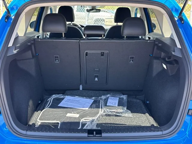 New 2026 Cornflower Blue Volkswagen 1.5T SE image 13