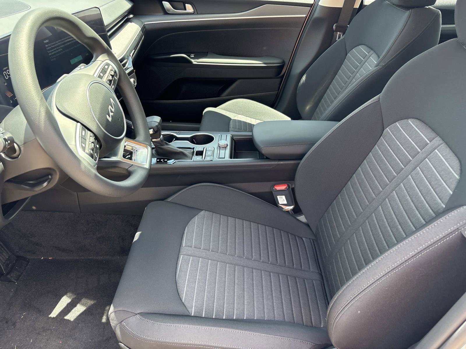 New 2026 Snow White Pearl Kia LXS FWD image 17